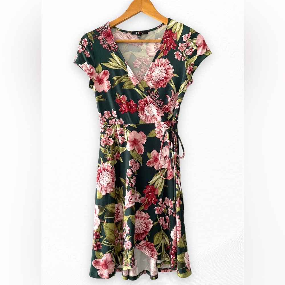 CLEO WOMEN CAP SLEEVE SPANDEX FLORAL DRESS SIZE SMALL